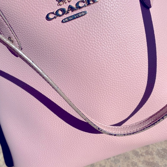 Baby Pink Coach Tote!💕 - Picture 10 of 10